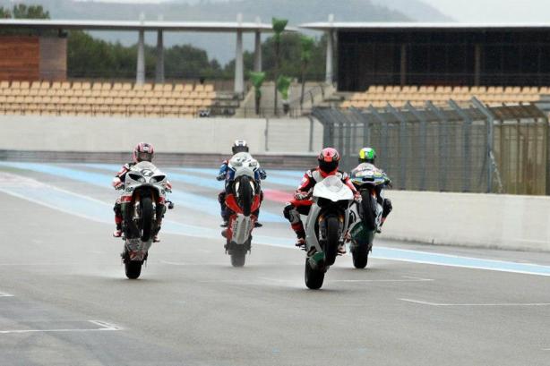 dengiu_michael_schumacher_ducati_1199_4