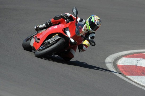 dengiu_poggiali_civ_2013_ducati_team_grandi