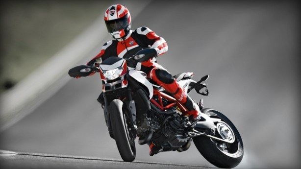 dengiu_Open_Weekend_Ducati_Hypermotard