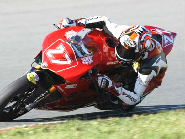 idm_sachsenring_race2_1_MAx_Neukirchner_dengiu_panigale