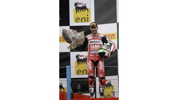 dengiu_podio_davide_giugliano_ducati_olanda_assen_superbike_2014_gara_2