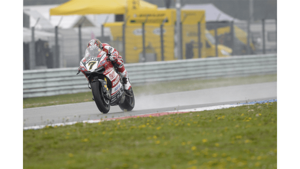 dengiu_chaz_davies_ducati_superbike_olanda_assen_gara