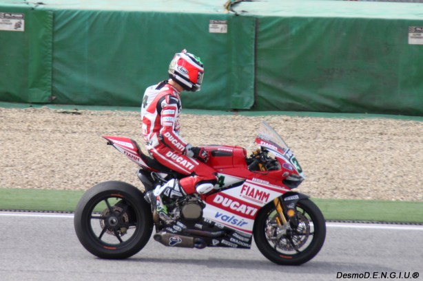 dengiu_davide_giugliano_Superbike_sbk_ducati_superbike_team_34