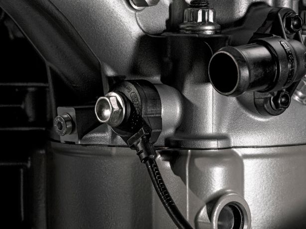 dengiu_desmo_desmodengiu_Ducati_Testastretta_DVT_Desmodromic_Variable_Timing_24