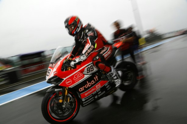 21-0596_P12_Scassa_Ducati_box.jpg image