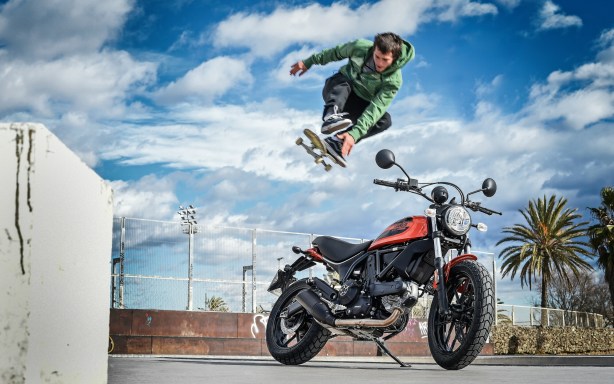 Scrambler Sixty2_01.jpg image