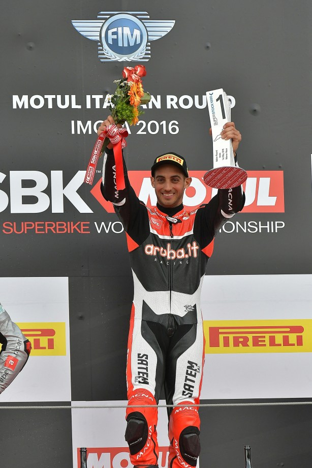 359_R05_Mercado_podium.jpg image